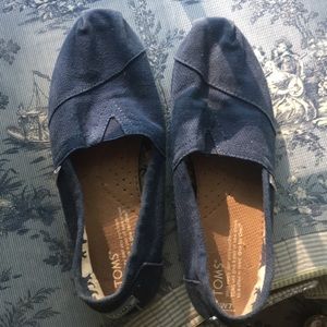NAVY TOMS!!!